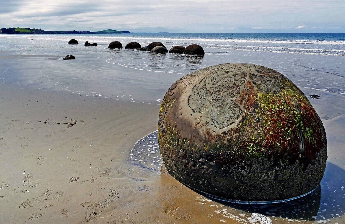 Moeraki Boulders